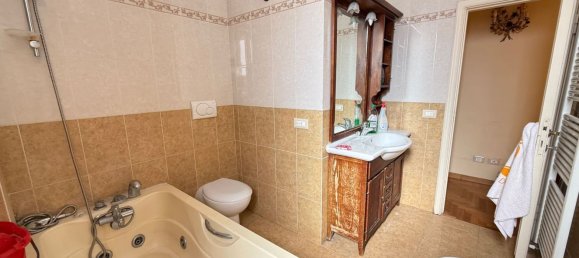 3 bedrooms Apartment in Florence, Italy No. 315937 17