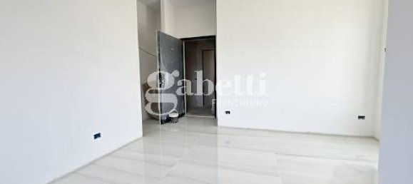 2 bedrooms Apartment in Florence, Italy No. 330092 7