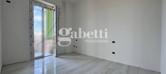 2 bedrooms Apartment in Florence, Italy No. 330092 2