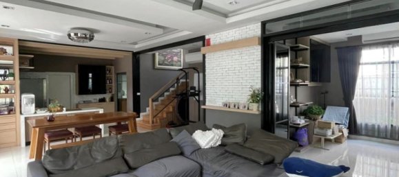 4 bedrooms Cafe / restaurant in Bangkok, Thailand No. 6270 3