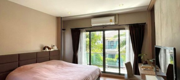 4 bedrooms Cafe / restaurant in Bangkok, Thailand No. 6270 6