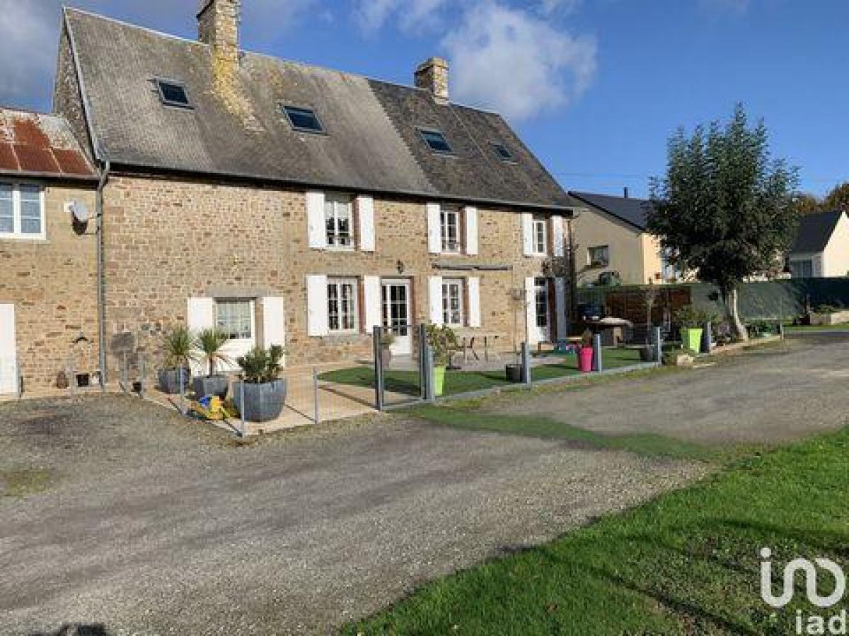 6 bedrooms House in Avranches, France No. 28013