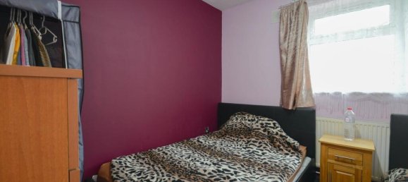 2 bedrooms Apartment in Feltham, United Kingdom No. 2422 9