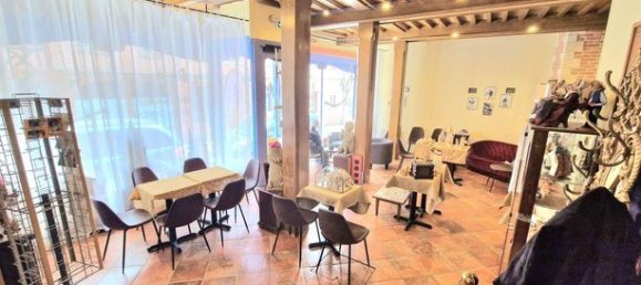 520m² Commercial property in Seine-Maritime, France No. 315570 2