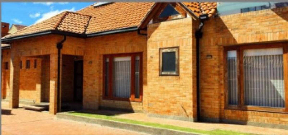 3 bedrooms House in Cundinamarca, Colombia No. 9136