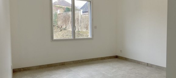 4 bedrooms House in Vierzon, France No. 78559 8