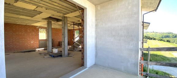 5 rooms Villa in Montelupo Albese, Italy No. 108777 2