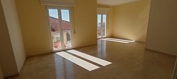 4 rooms Apartment in Imperia, Italy No. 226613 11