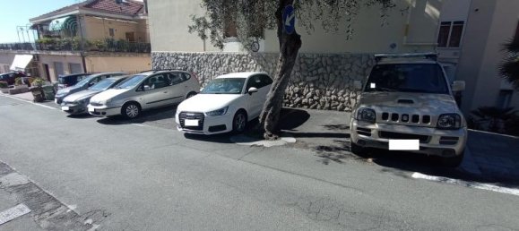 4 rooms Apartment in Imperia, Italy No. 226613 2