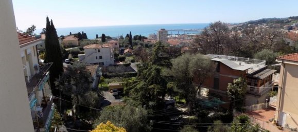 4 rooms Apartment in Imperia, Italy No. 226613 6