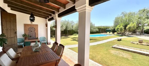 3 bedrooms House in Malaga, Spain No. 179065 3