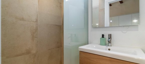 Apartamento T1 em Ciutat Vella, Spain N.º 136697 32