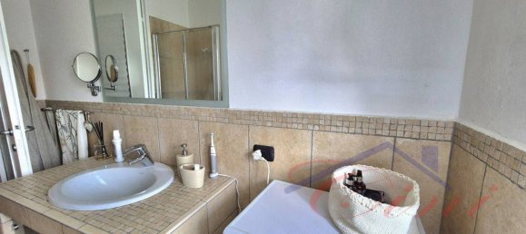 2 Schlafzimmer Penthouse in Sirone, Italy, Nr. 290942 19