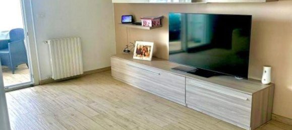 3 rooms Apartment in Taranto, Italy No. 277506 9