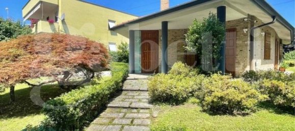 2 bedrooms Villa in Senago, Italy No. 56727 9