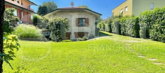 2 bedrooms Villa in Senago, Italy No. 56727 4