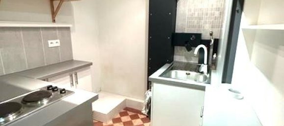 57m² Commercial property in Paris, France No. 334734 4