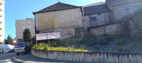 1056m² Building in Vila Real, Portugal No. 70805 5