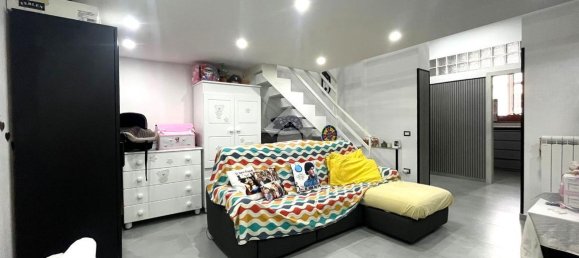 3-salle Appartement à Torre del Greco, Italy No. 5676 29