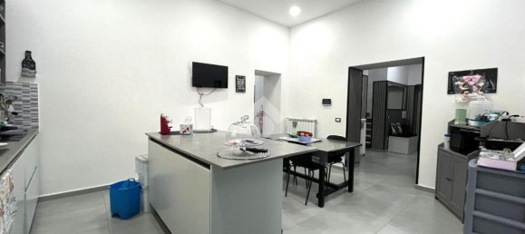 3-salle Appartement à Torre del Greco, Italy No. 5676 5