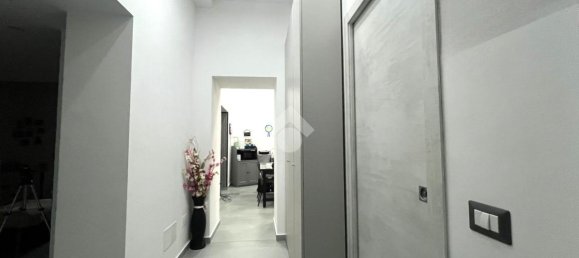 3-salle Appartement à Torre del Greco, Italy No. 5676 23