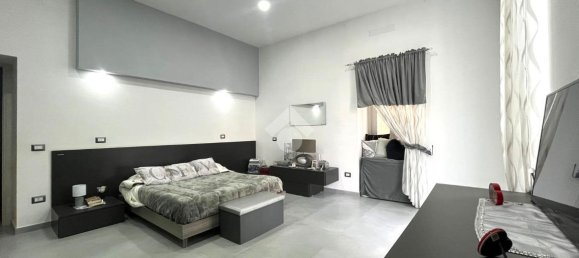 3-salle Appartement à Torre del Greco, Italy No. 5676 18