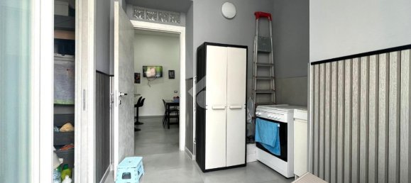 3-salle Appartement à Torre del Greco, Italy No. 5676 15