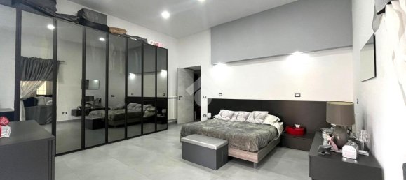 3-salle Appartement à Torre del Greco, Italy No. 5676 19