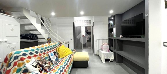 3-salle Appartement à Torre del Greco, Italy No. 5676 28