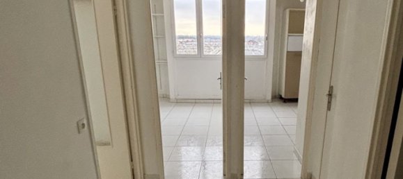 Apartamento de 1 dormitorio en Sin-le-Noble, France No. 220809 5