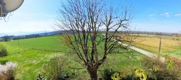 Casa de 4 dormitorios en Belmont-Tramonet, France No. 275383 5