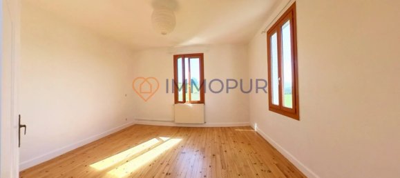 Casa de 4 dormitorios en Belmont-Tramonet, France No. 275383 8