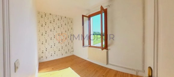 Casa de 4 dormitorios en Belmont-Tramonet, France No. 275383 7