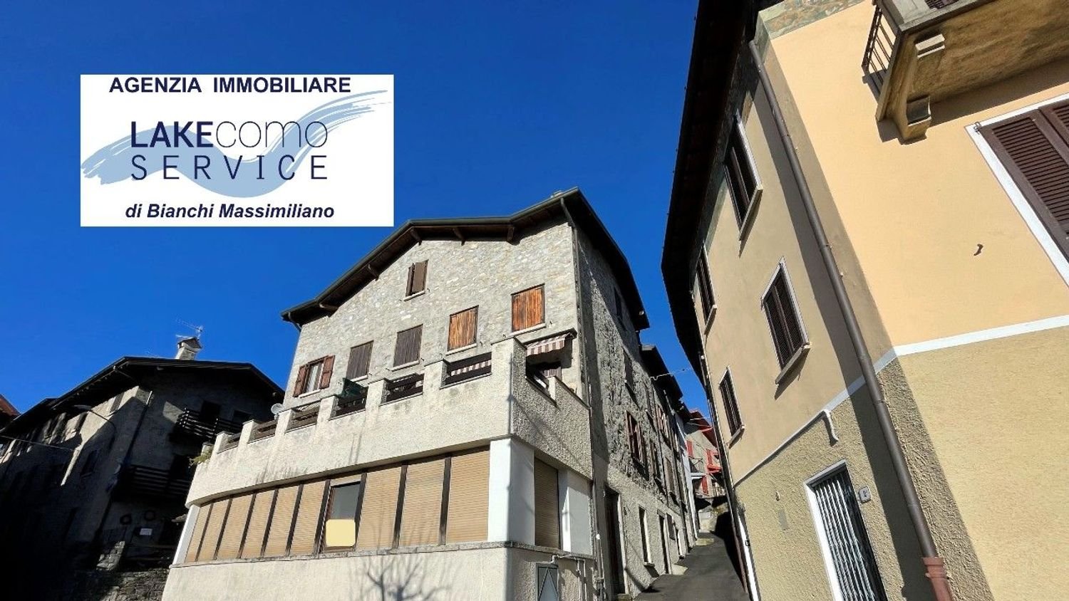 Apartamento de 2 habitaciónes en Alta Valle Intelvi, Italy No. 303432