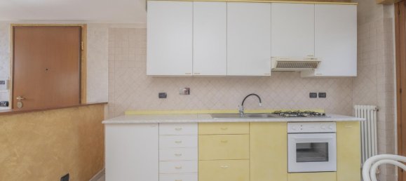 Квартира с 3 спальнями в Грульяско, Италия № 333850 13