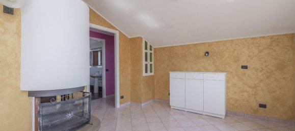 Квартира с 3 спальнями в Грульяско, Италия № 333850 8