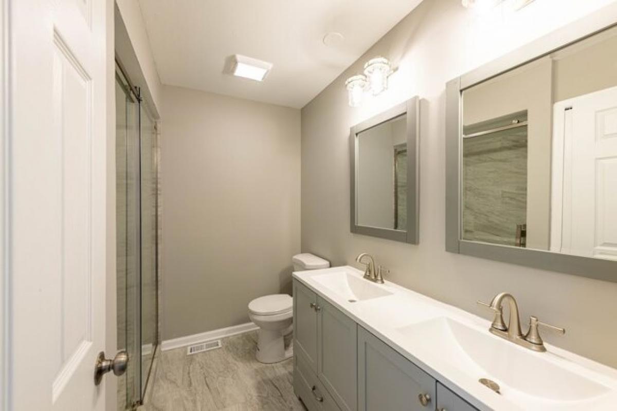 3 bedrooms House in Country Club Hills, USA No. 388032