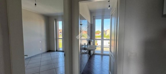 3 rooms Apartment in Suno, Italy No. 288569 36