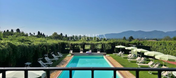 40 bedrooms Villa in Capannori, Italy No. 375518 9