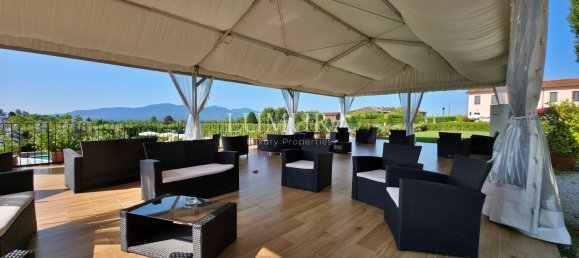 40 bedrooms Villa in Capannori, Italy No. 375518 22