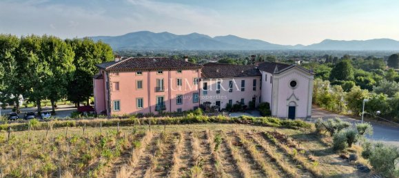 40 bedrooms Villa in Capannori, Italy No. 375518 5