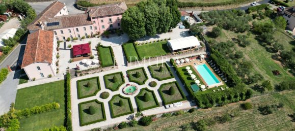 40 bedrooms Villa in Capannori, Italy No. 375518 8