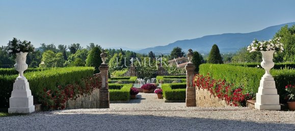 40 bedrooms Villa in Capannori, Italy No. 375518 11