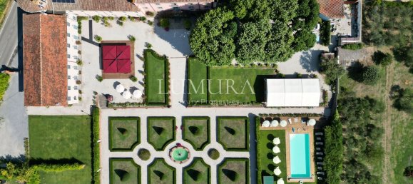 40 bedrooms Villa in Capannori, Italy No. 375518 2