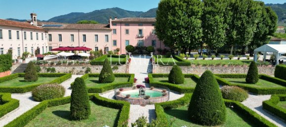 40 bedrooms Villa in Capannori, Italy No. 375518 7