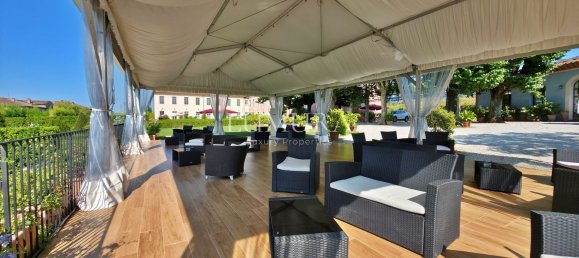 40 bedrooms Villa in Capannori, Italy No. 375518 23