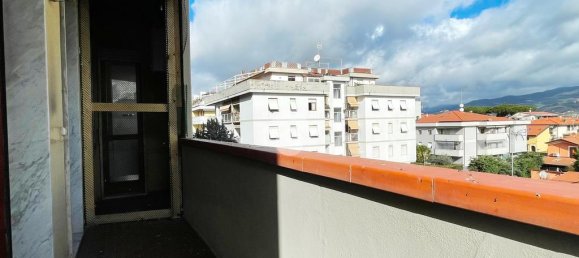 2 غرف نوم شقة في Carrara, Italy رقم 45635 32