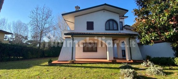 5 bedrooms Villa in Forte dei Marmi, Italy No. 191680 17