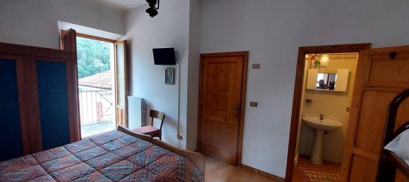 Apartamento de 4 dormitorios en Villetta Barrea, Italy No. 363155 3