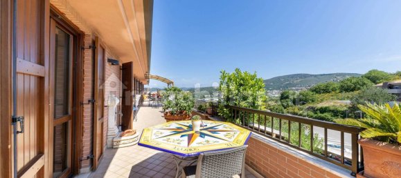 3 bedrooms Penthouse in Corciano, Italy No. 129705 14